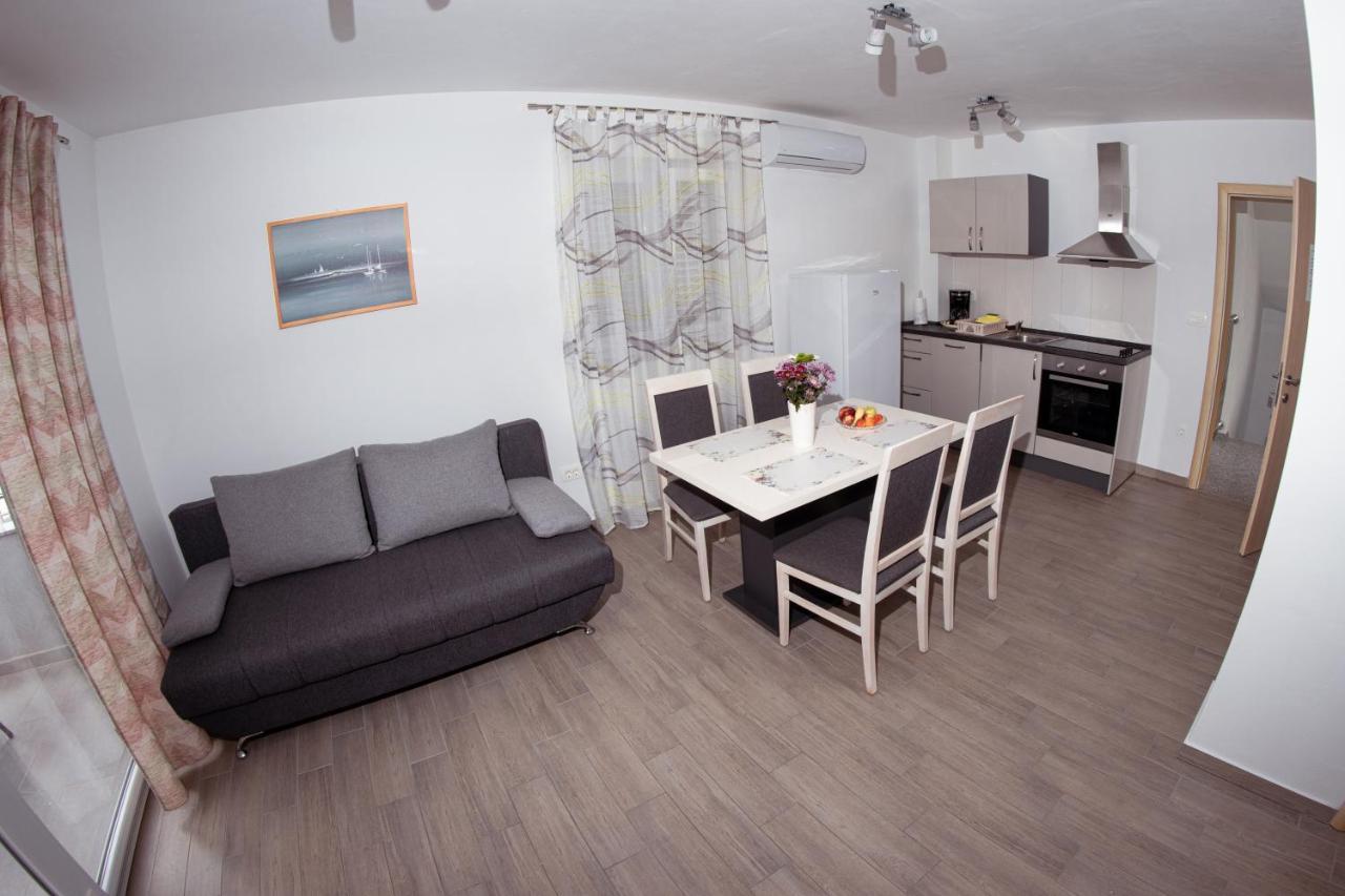 Apartmani Mijo, Biograd Na Moru Exterior photo