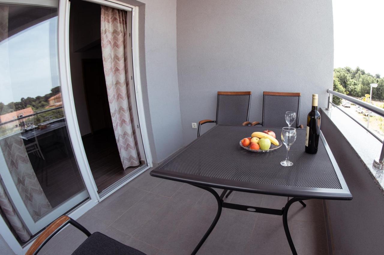 Apartmani Mijo, Biograd Na Moru Exterior photo