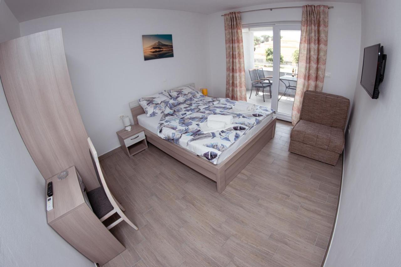 Apartmani Mijo, Biograd Na Moru Exterior photo
