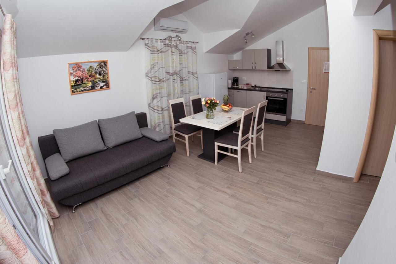 Apartmani Mijo, Biograd Na Moru Exterior photo